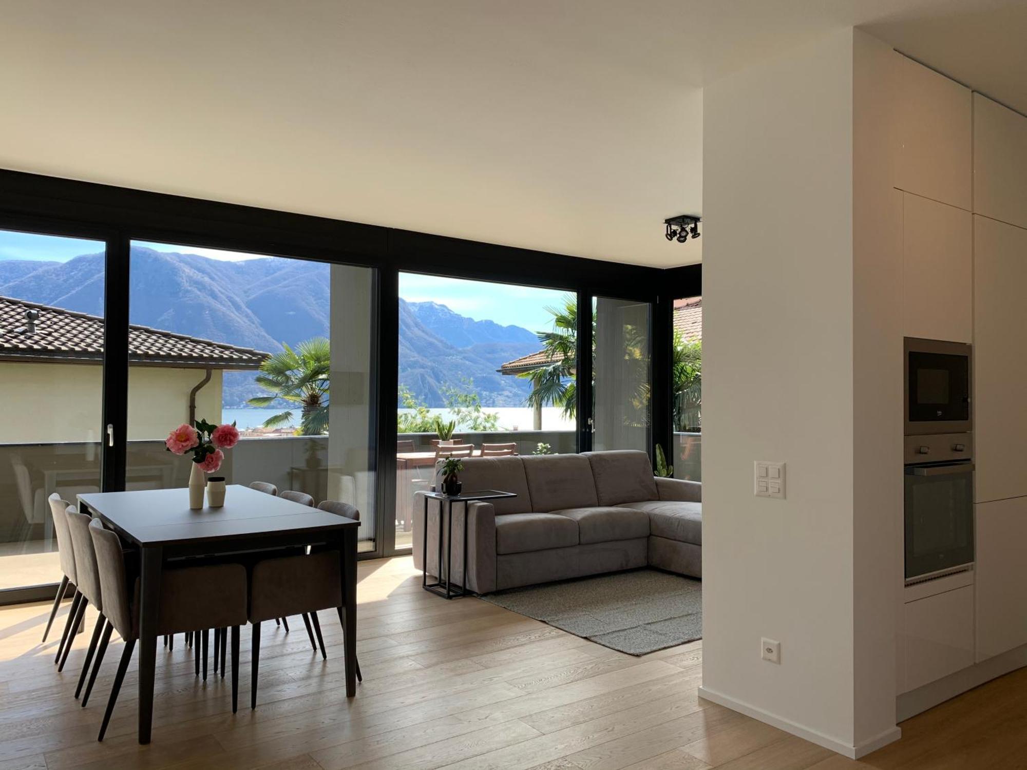 Live - Via Massagno * Lugano